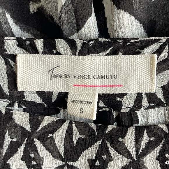 Women’s Shirt Vince Camuto Black & White Sheer Blouse Relaxed Fit Top - Picture 5 of 5